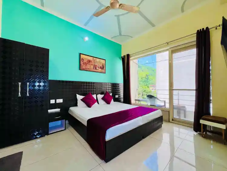 Room 1
